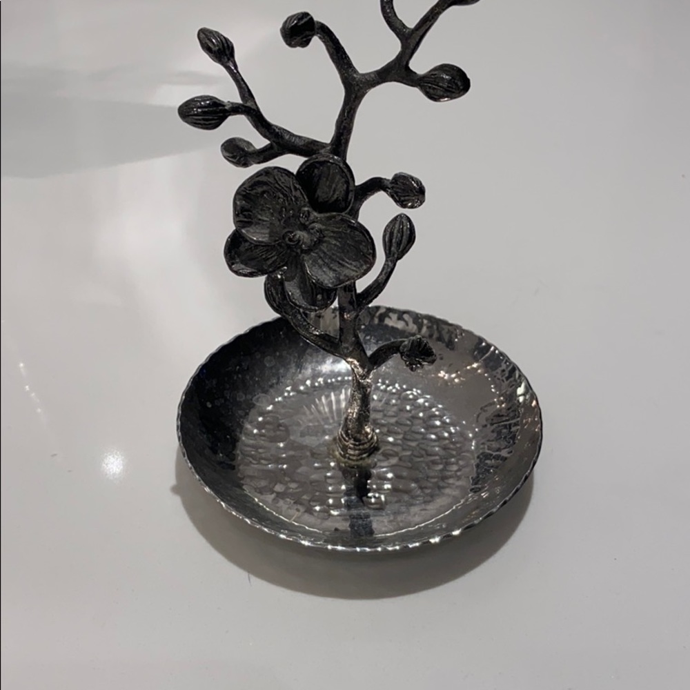 Michael Aram ring holder